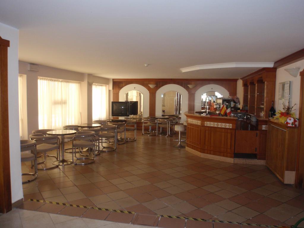Hotel Glenn Римини Экстерьер фото