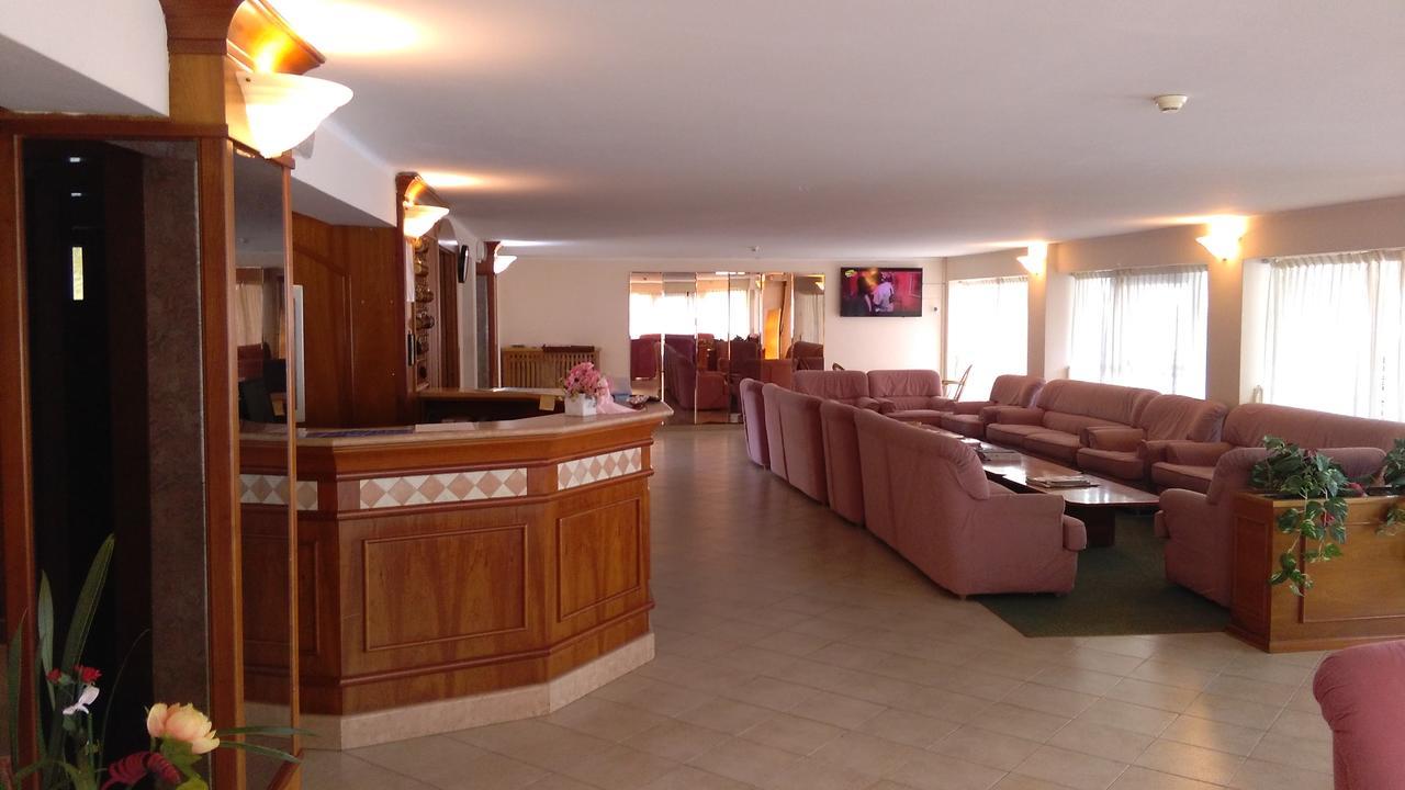 Hotel Glenn Римини Экстерьер фото