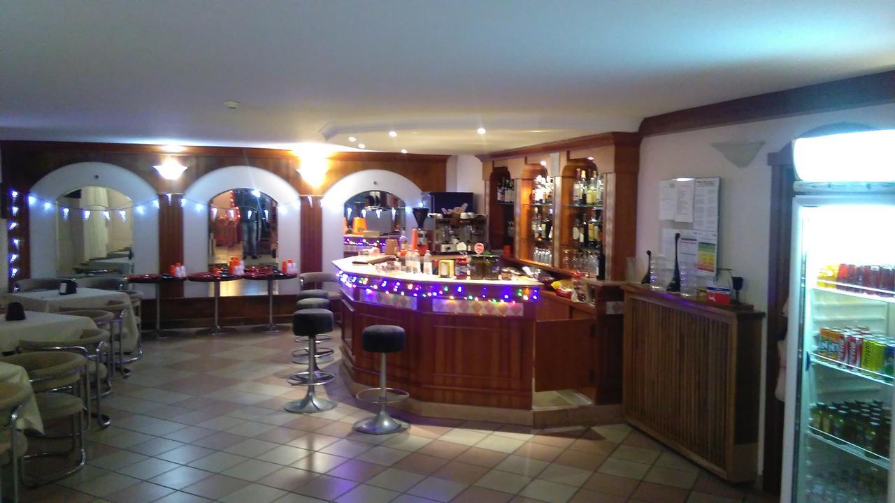 Hotel Glenn Римини Экстерьер фото