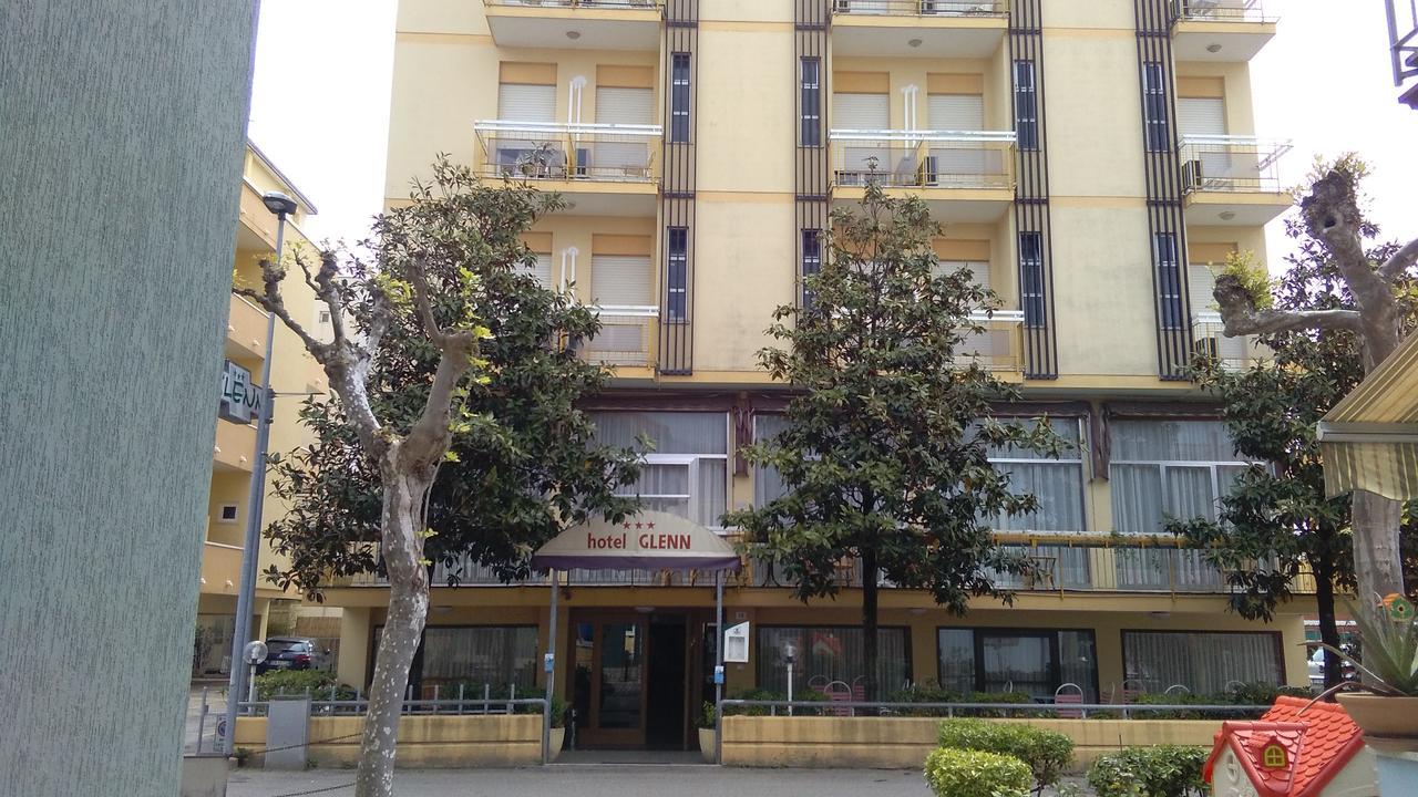 Hotel Glenn Римини Экстерьер фото