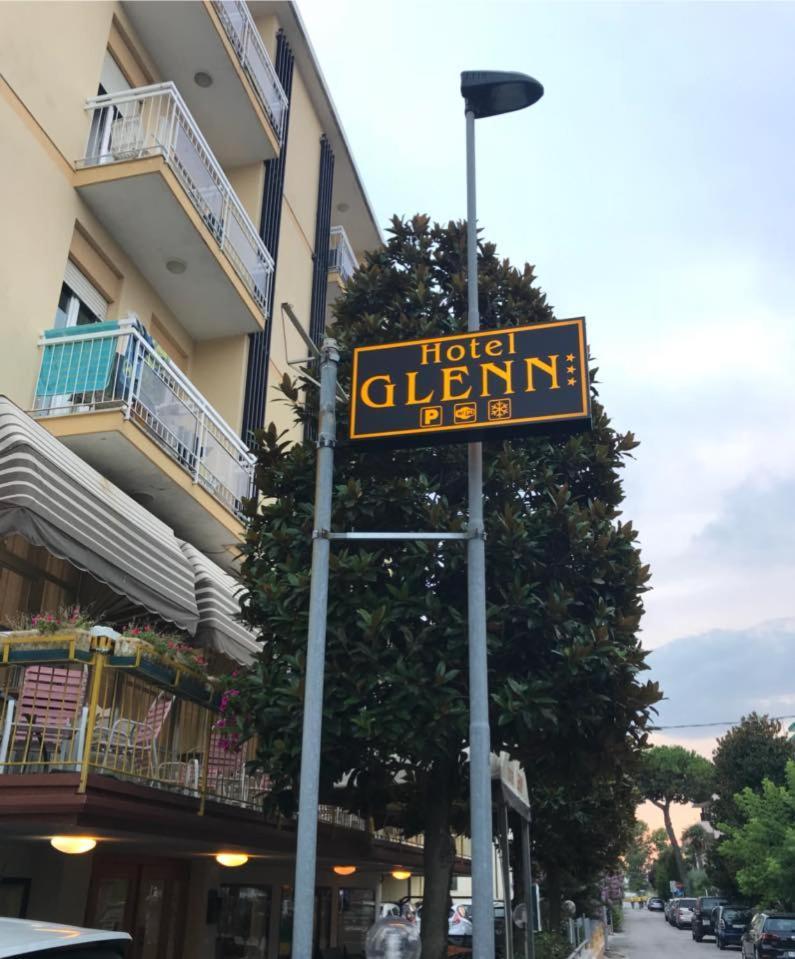 Hotel Glenn Римини Экстерьер фото